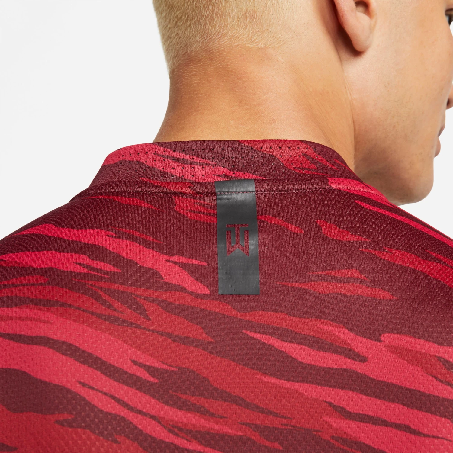 Nike Men's Dri-FIT ADV Tiger Woods Golf Polo Pomegranate/white 8 Nike Men's Dri-FIT ADV Tiger Woods Golf Polo Pomegranate/white - Image 6