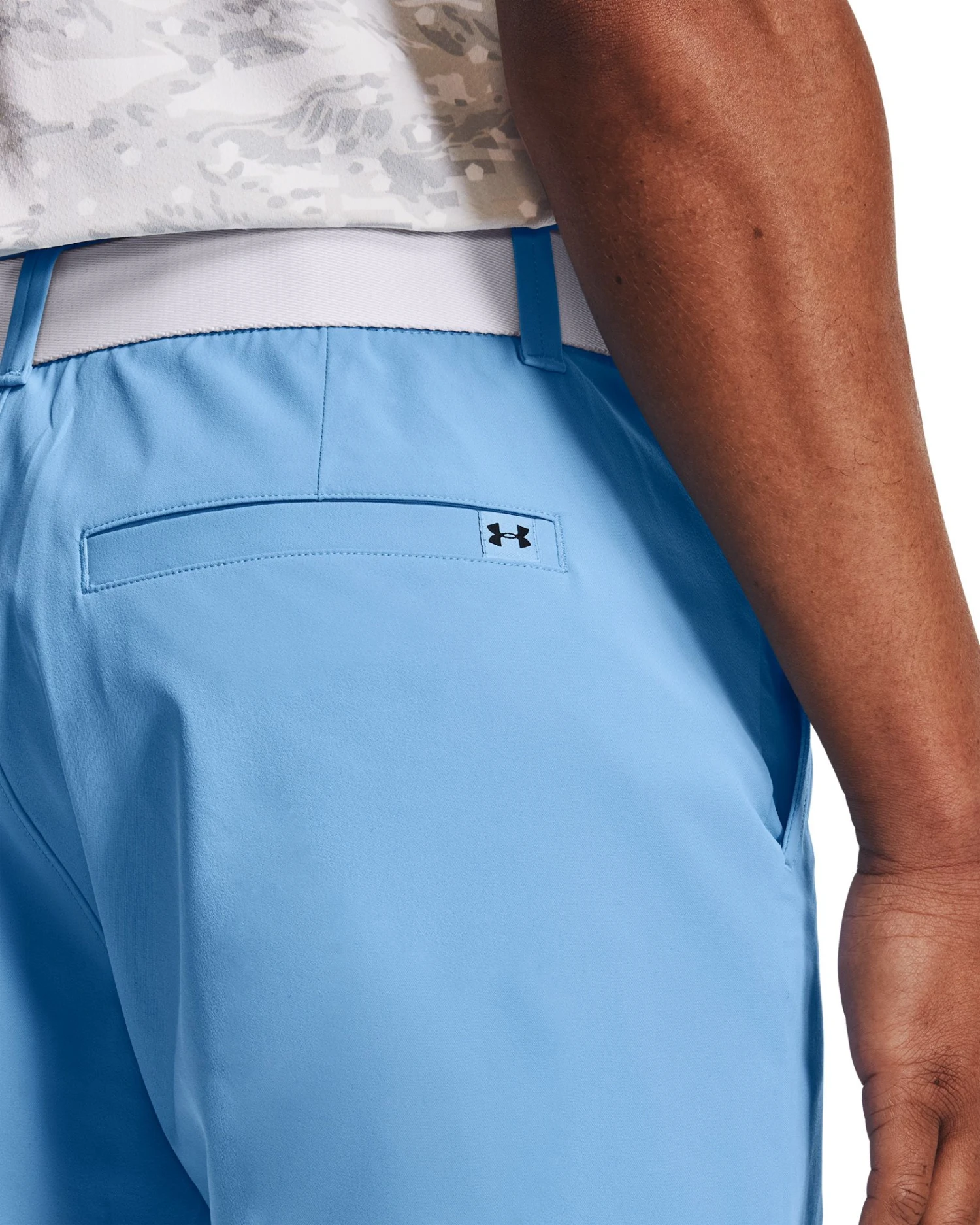 Under Armour Men's Iso-Chill 9" Golf Shorts Black 6 Under Armour Men's Iso-Chill 9" Golf Shorts Black - Image 4