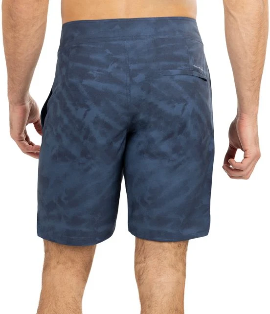 TravisMathew Men's Hide Your Wi-Fi Golf Shorts Insignia 4 TravisMathew Men's Hide Your Wi-Fi Golf Shorts Insignia - Image 2