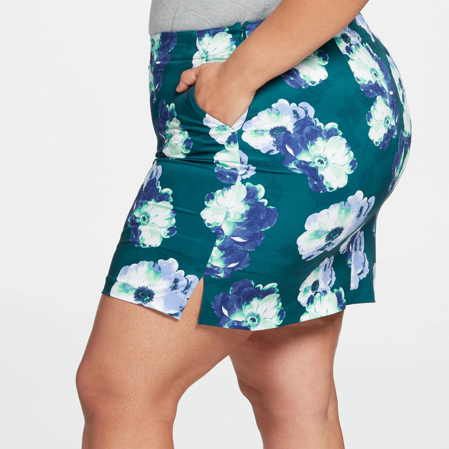 Lady Hagen Women's Magnolia Print 17'' Golf Skort Emerald Floral 10 Lady Hagen Women's Magnolia Print 17'' Golf Skort Emerald Floral - Image 8