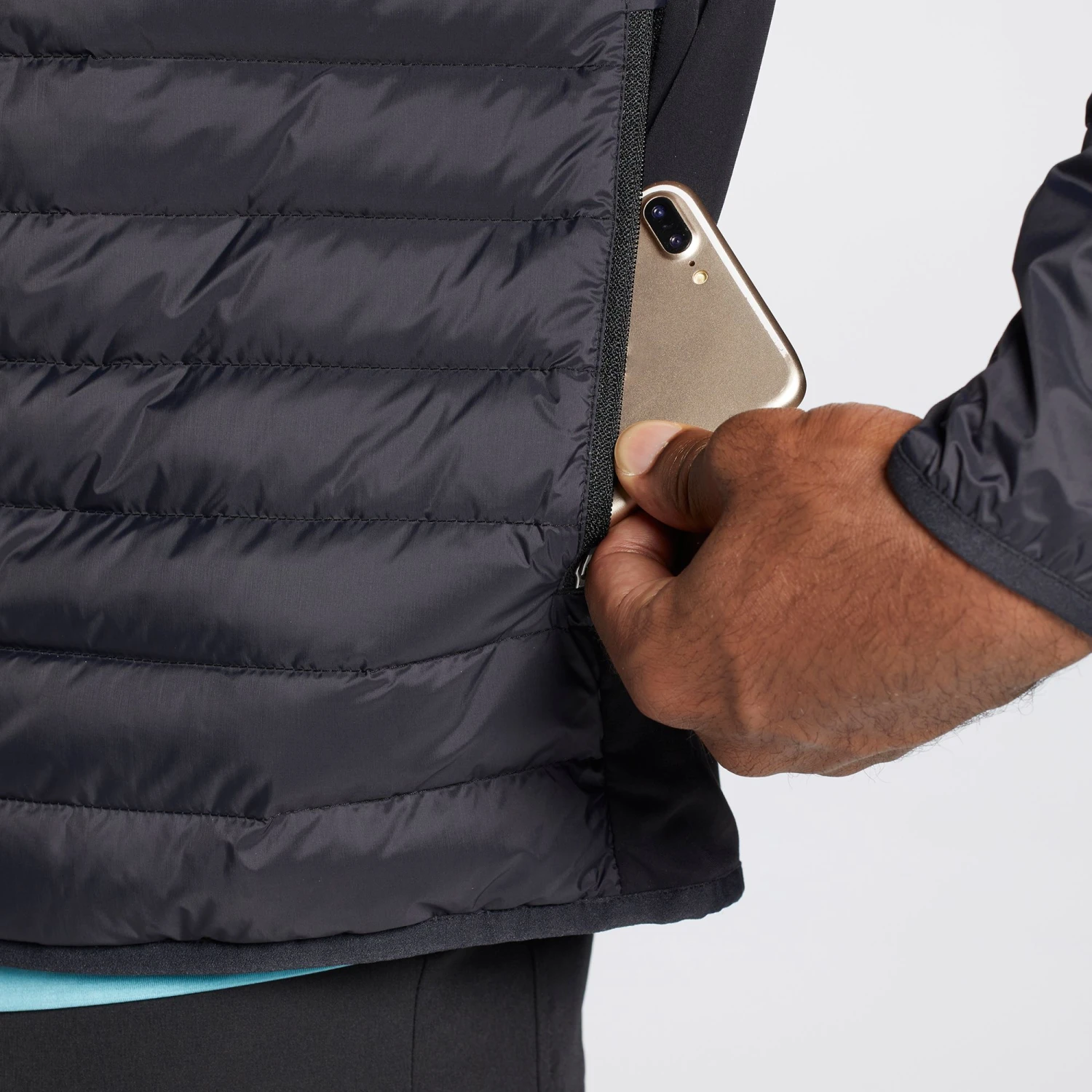 Walter Hagen Perfect 11 Lightweight Thermal Full-Zip Golf Jacket For Men Black 8 Walter Hagen Perfect 11 Lightweight Thermal Full-Zip Golf Jacket For Men Black - Image 6