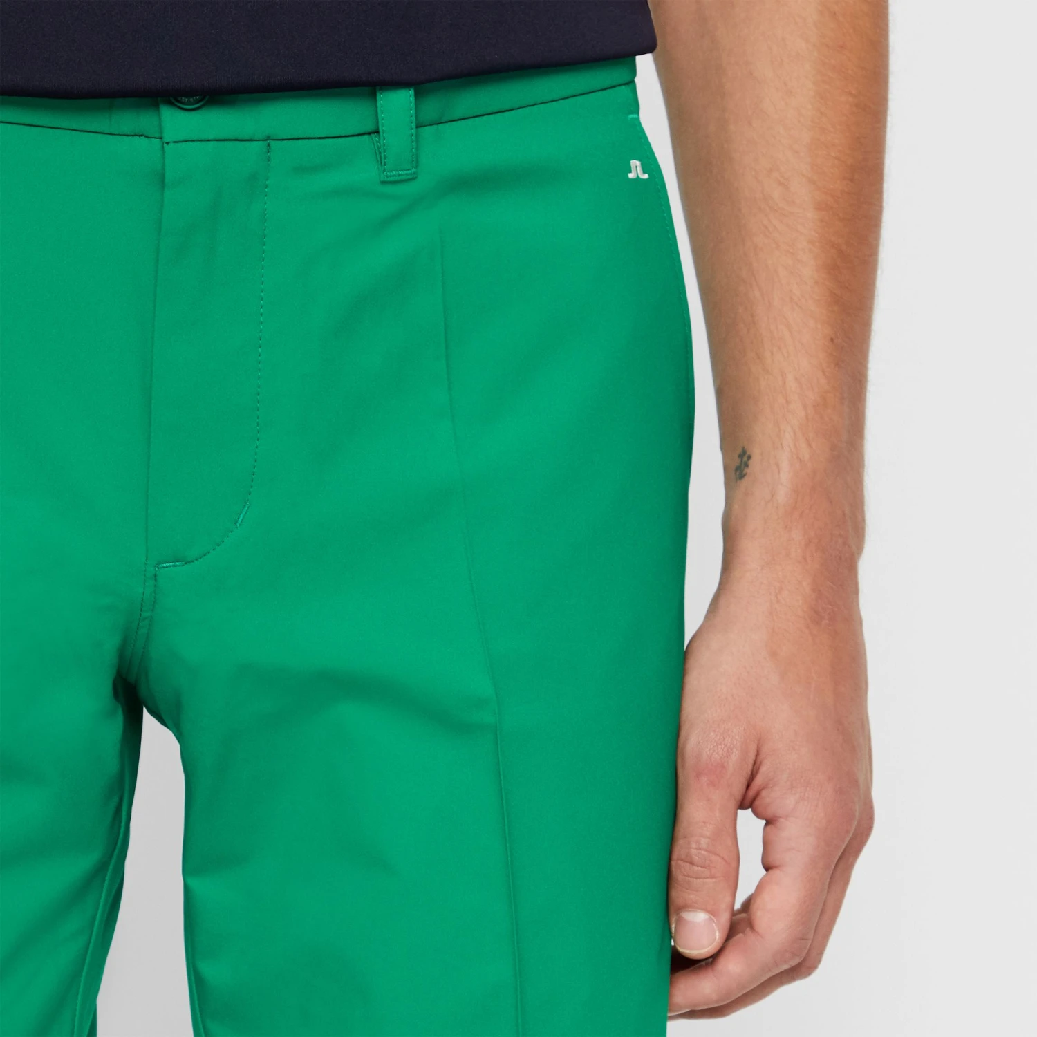 J.Lindeberg Somle Tapered Golf Shorts For Men Golf Green 7 J.Lindeberg Somle Tapered Golf Shorts For Men Golf Green - Image 5