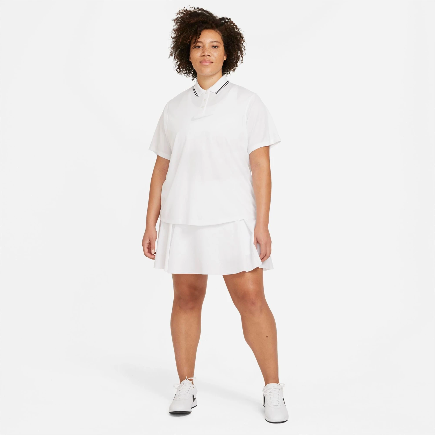 Nike Women's Victory Solid Short Sleeve Golf Polo White 4 Nike Women's Victory Solid Short Sleeve Golf Polo White - Image 2