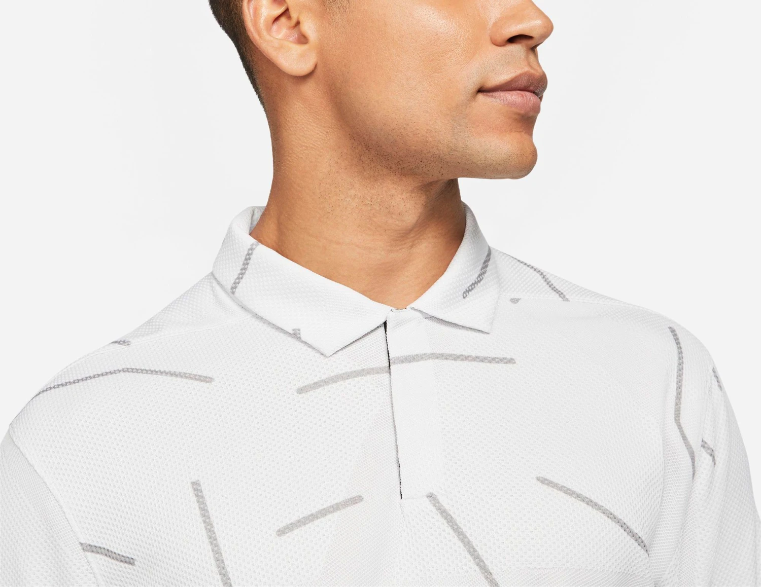 Nike Men's Tiger Woods Dri-FIT Course Golf Polo Photon Dust 6 Nike Men's Tiger Woods Dri-FIT Course Golf Polo Photon Dust - Image 4