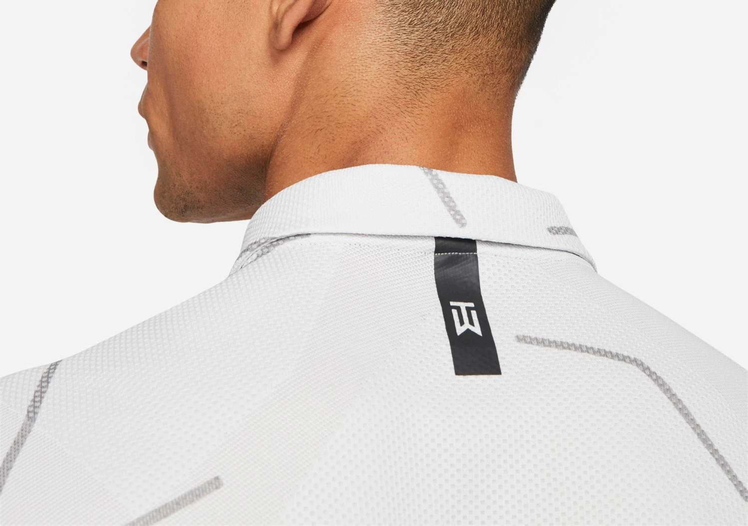 Nike Men's Tiger Woods Dri-FIT Course Golf Polo Photon Dust 11 Nike Men's Tiger Woods Dri-FIT Course Golf Polo Photon Dust - Image 9