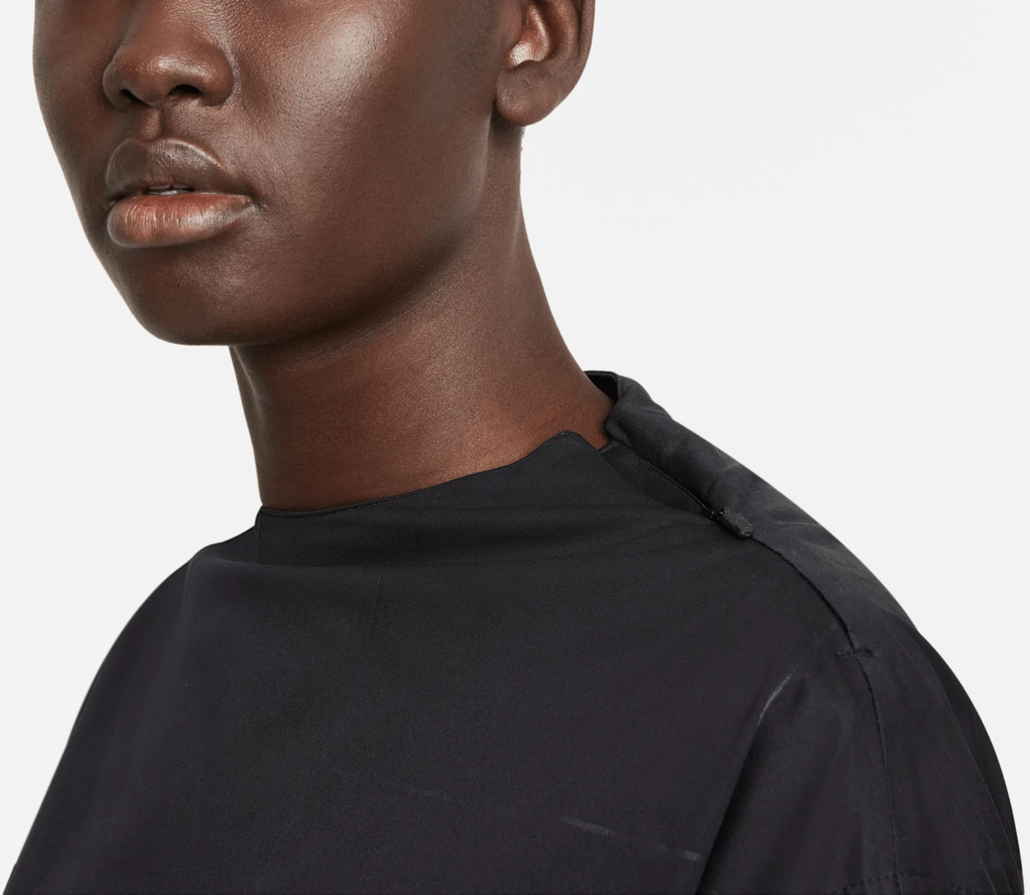 Nike Women's Storm-FIT Long Sleeve Golf Shirt Black 6 Nike Women's Storm-FIT Long Sleeve Golf Shirt Black - Image 4