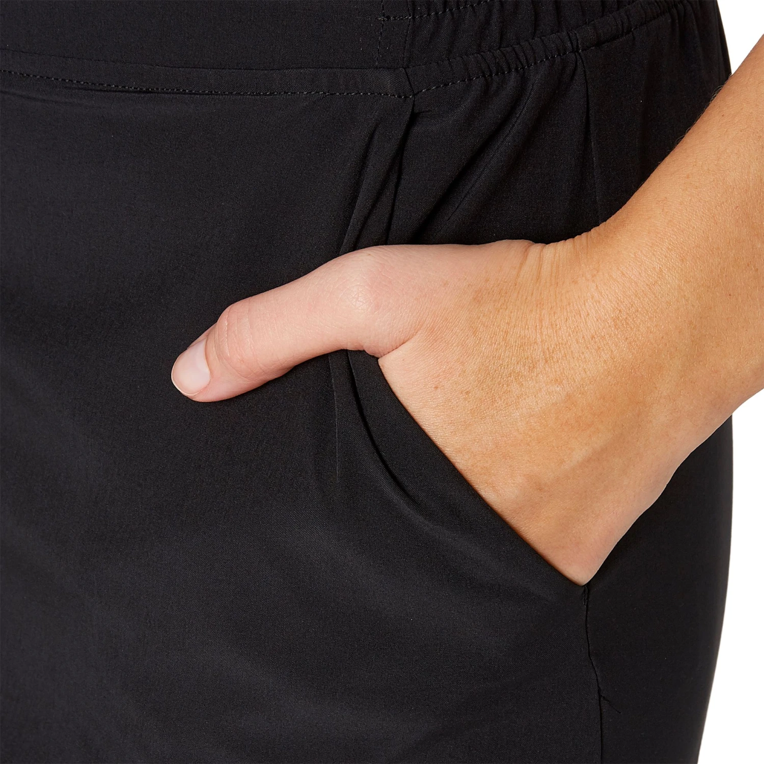 Slazenger Women's Tech Pull-On 16'' Golf Skort Black 7 Slazenger Women's Tech Pull-On 16'' Golf Skort Black - Image 5